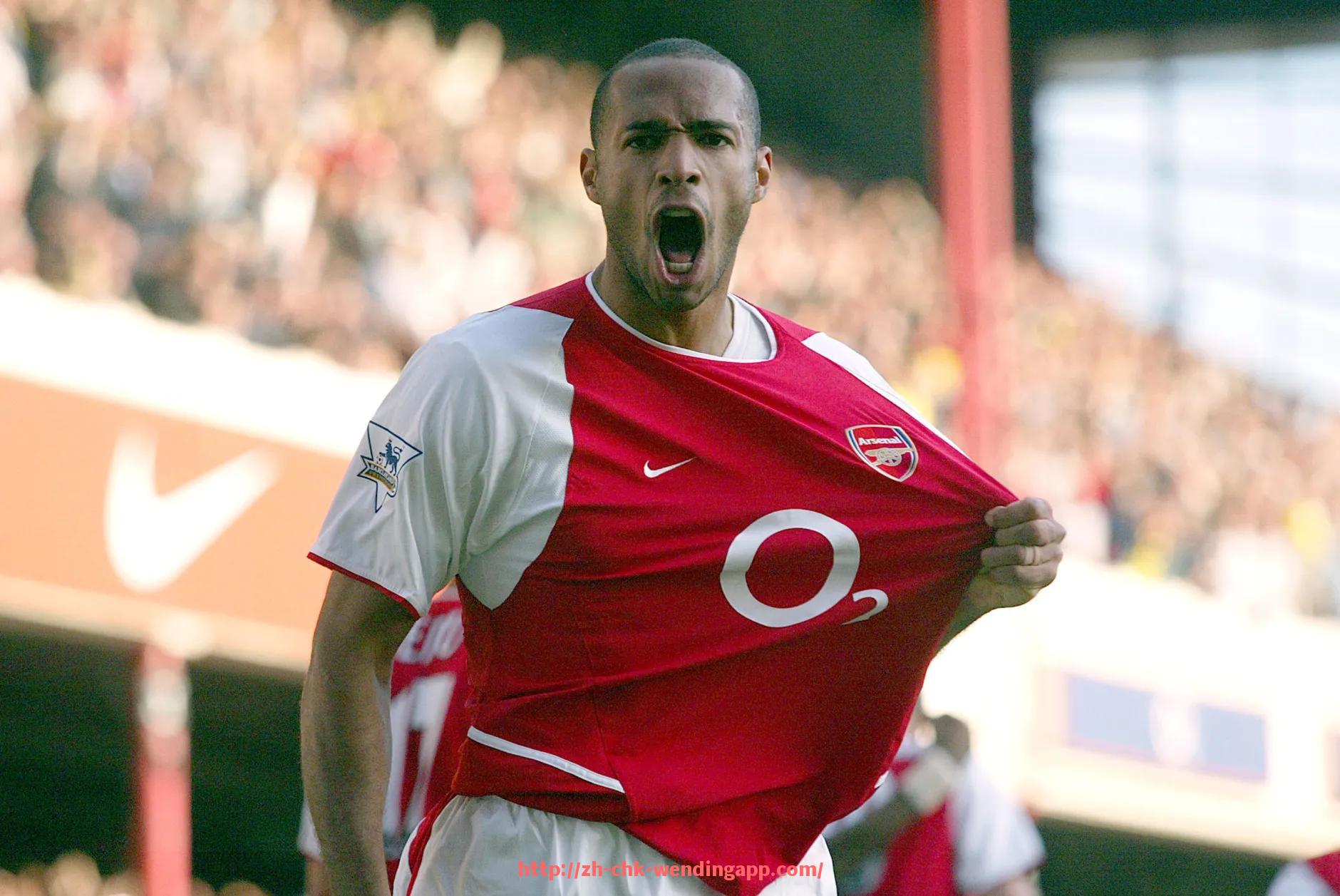 问鼎娱乐官网-英超联赛中场球员常用的球衣号码及背后意义